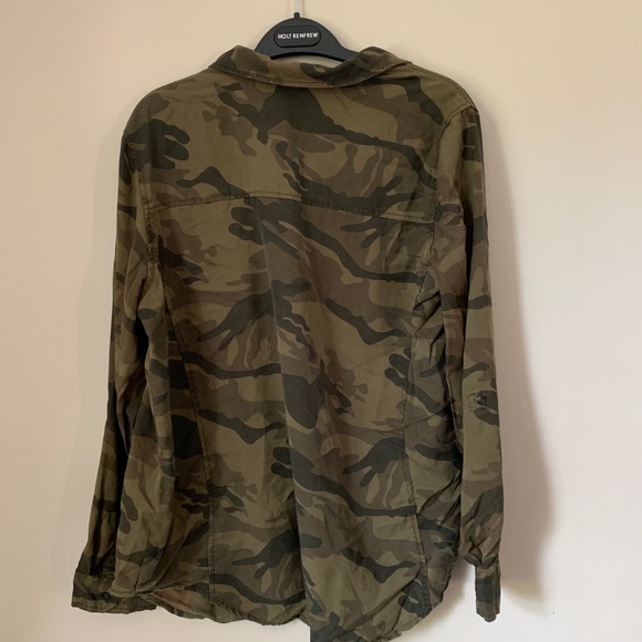 DEX from Simons army button up shirt (large) - Picture 2 of 2